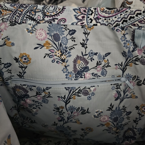 Vera Bradley Soft Sky Paisley Grand Tote Bag - Picture 13 of 13